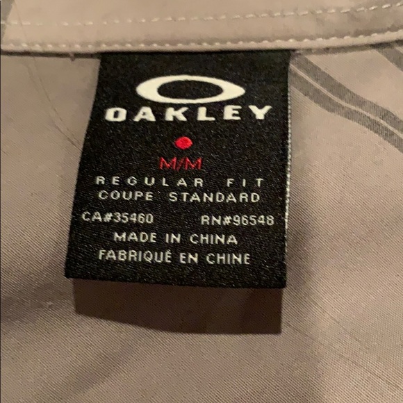 Men’s Oakley Button Down - Picture 4 of 5